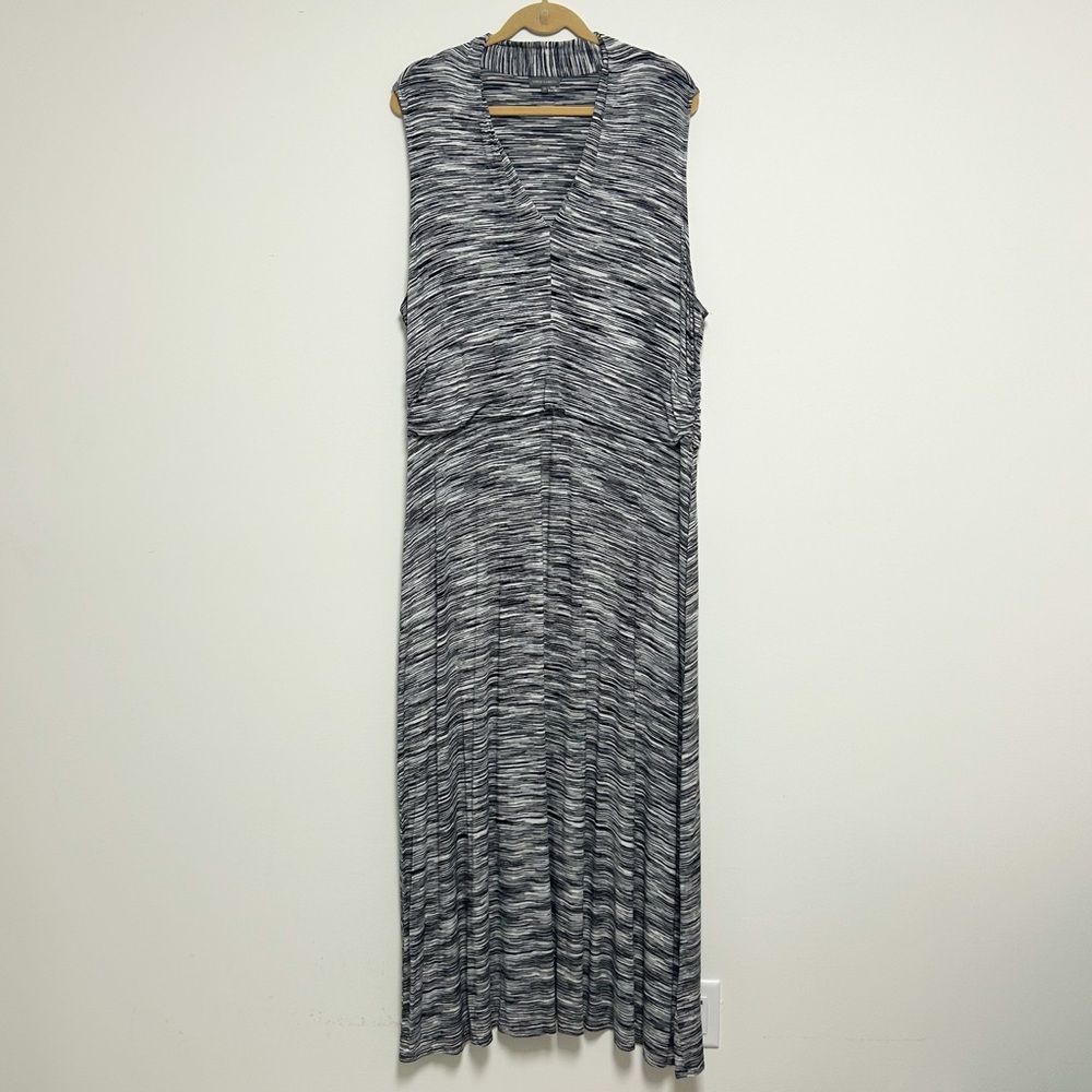 Vince Camuto Black White Space Dye V Neck Sleeveless Gathered Waist Maxi Dress
